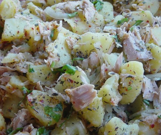 Ton Balıklı Patates Salatası